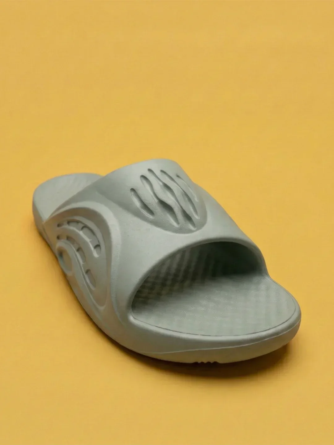 bigbanana Bastion-Light Grey Unisex Slipper - Image 3