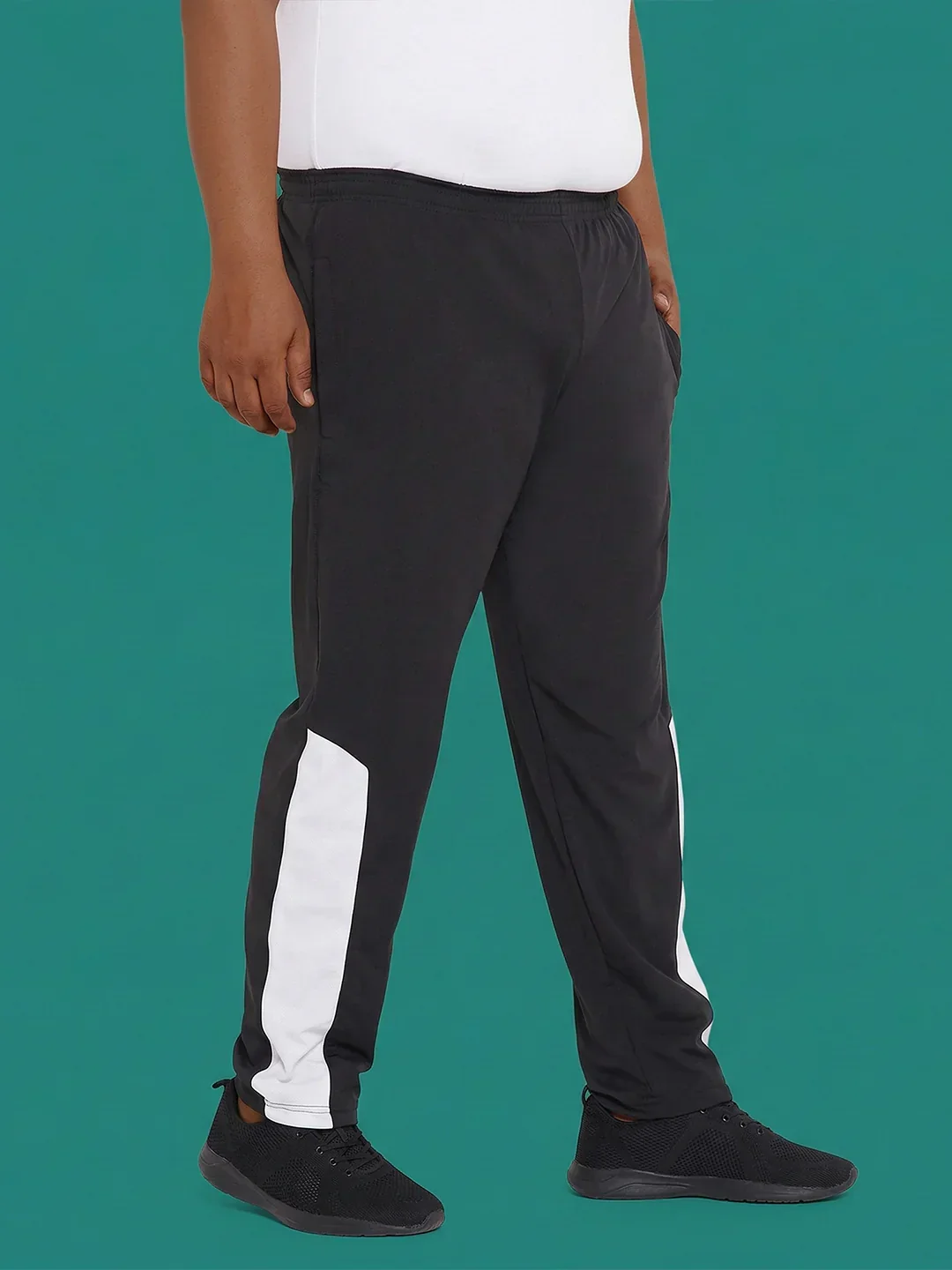 Men Plus Size Belfry Black Solid Trackpant - Image 2