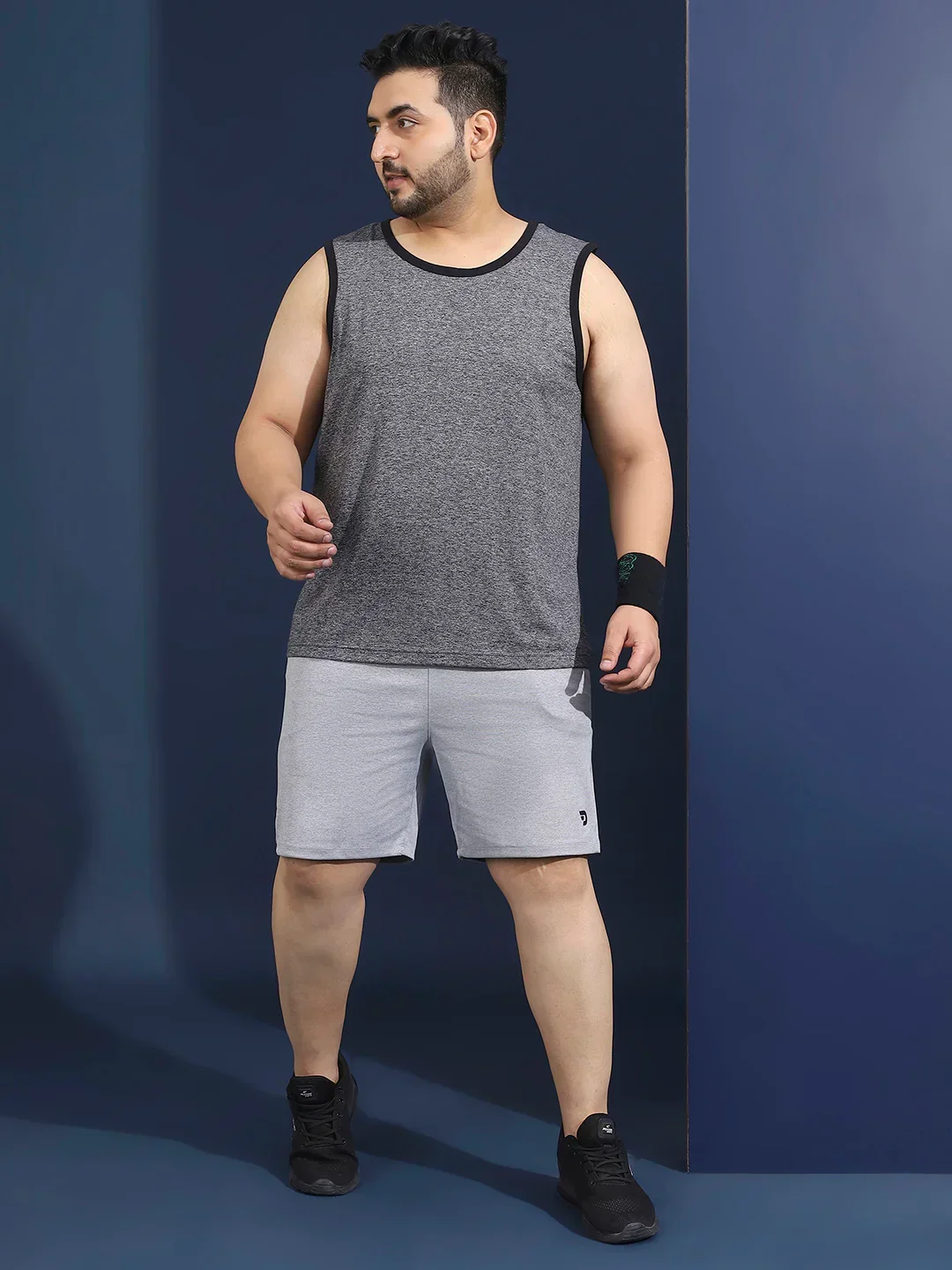 Men Plus Size Boult Grey Solid Vest - Image 5
