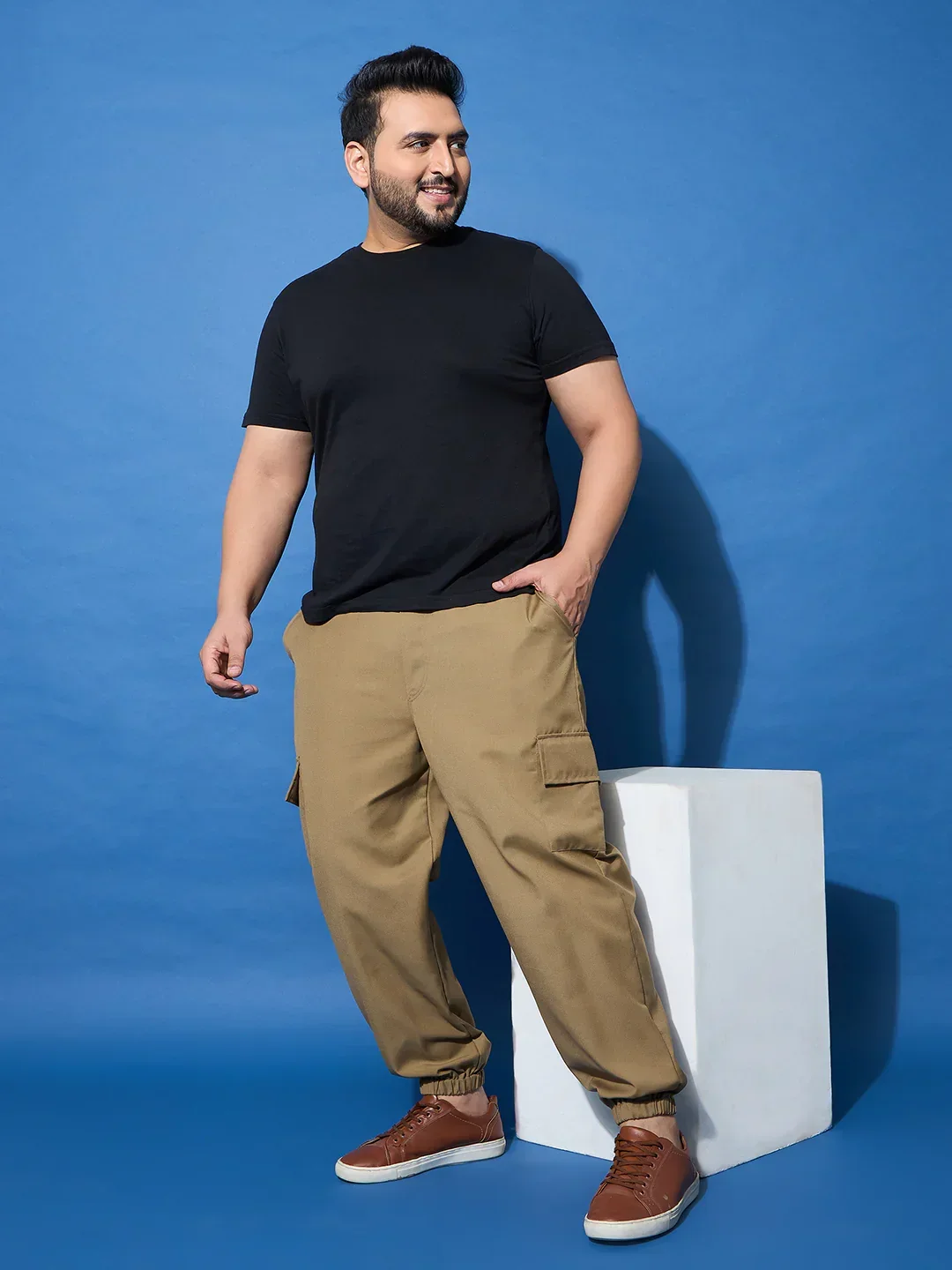 Men Plus Size Flex-Khakhi Solid Trouser - Image 2