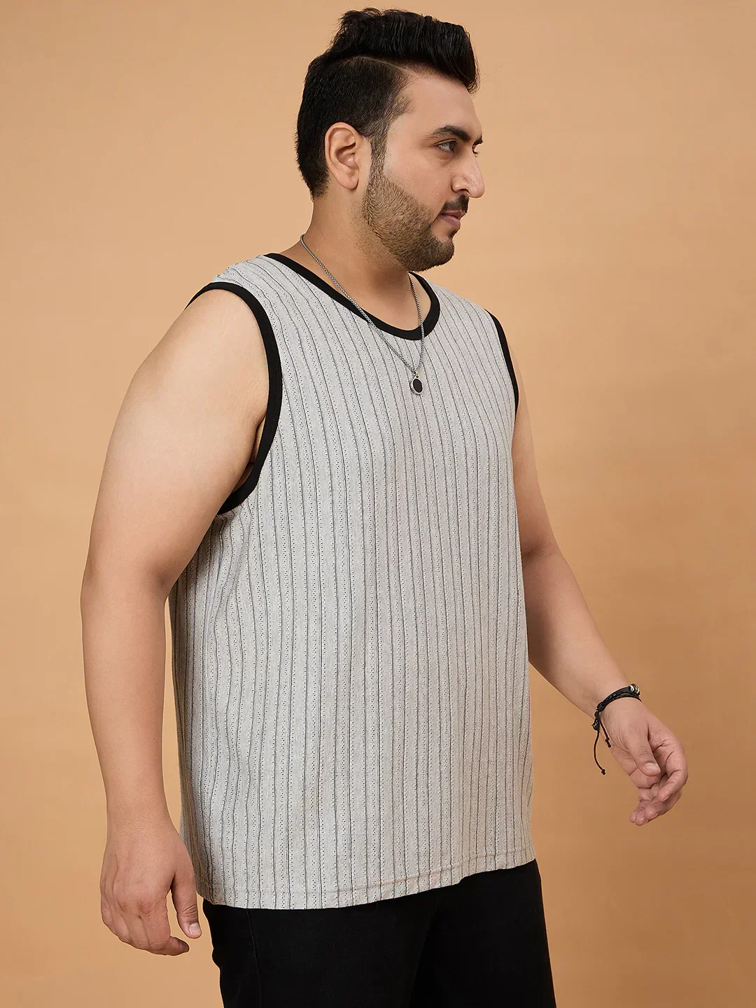 Men Plus Size Grasp White Solid Vest - Image 4