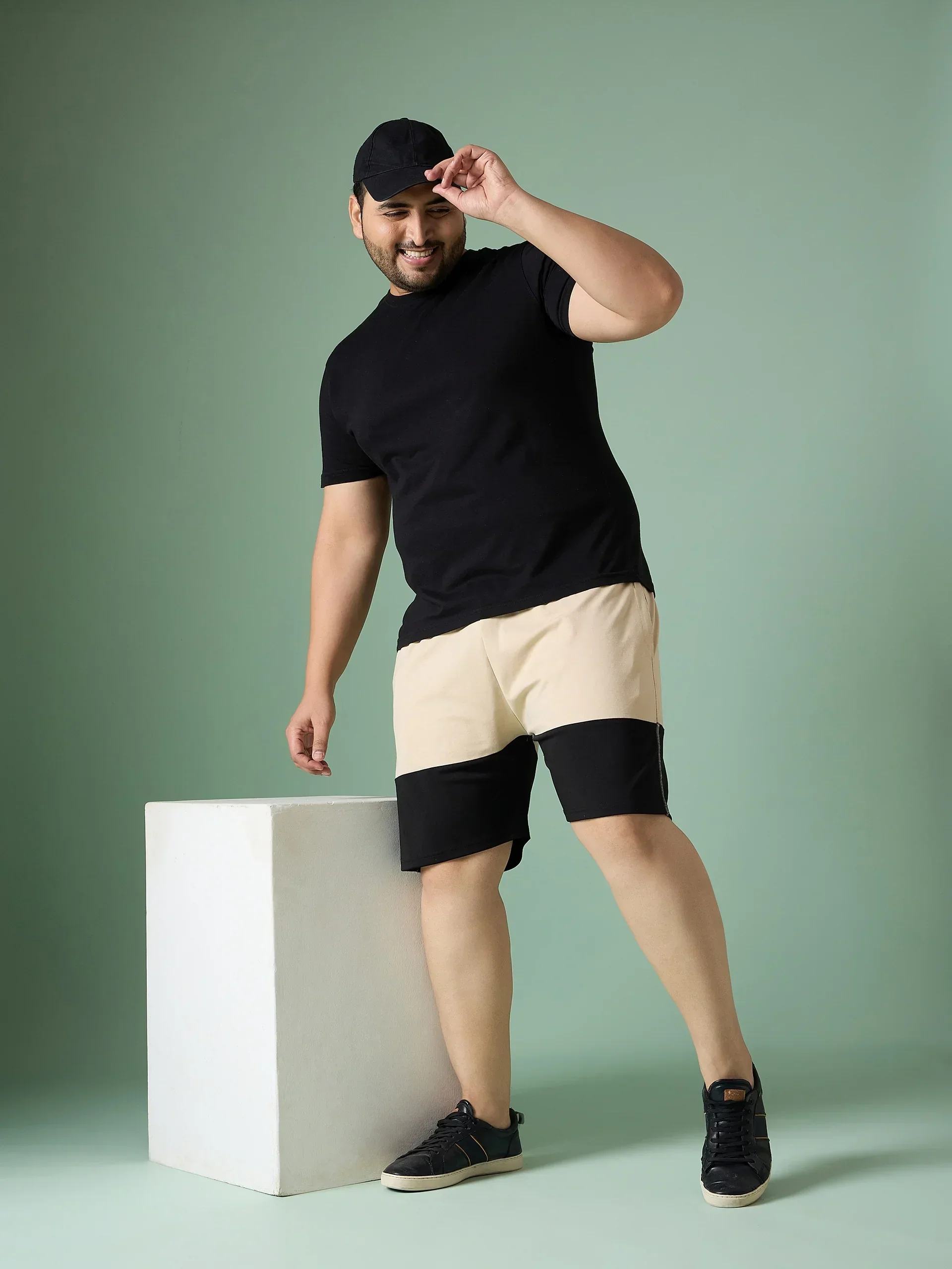 Men Plus Size Submerge Self Design Shorts - Image 7
