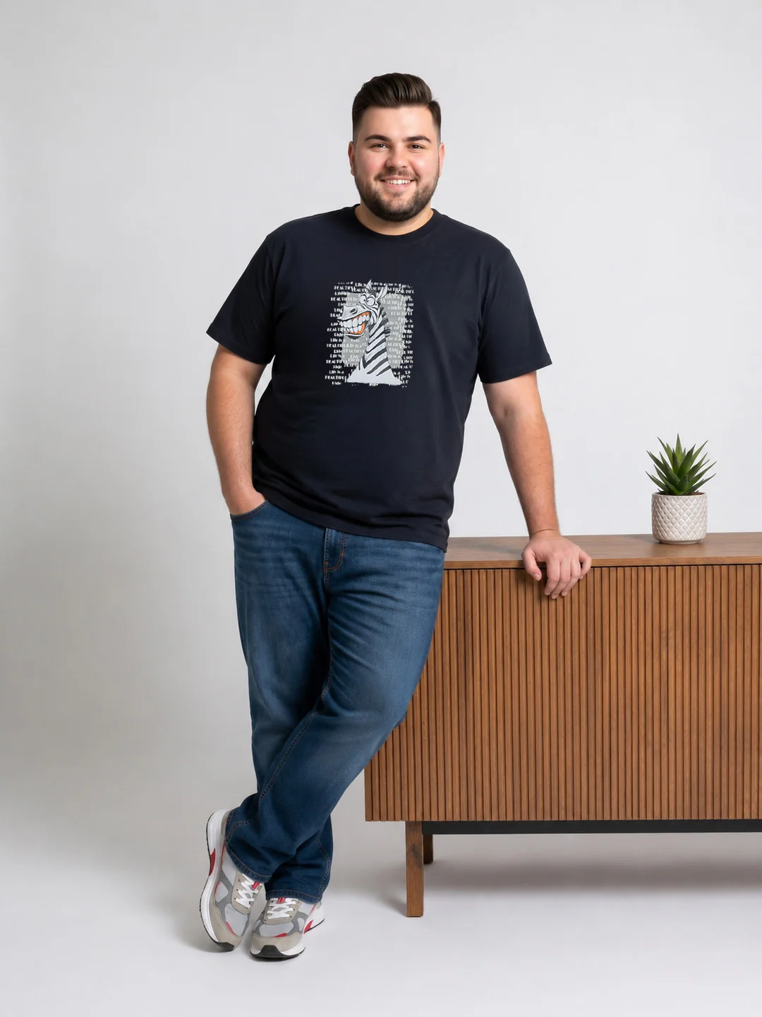 Men Plus Size Wildword Black Printed Round Neck